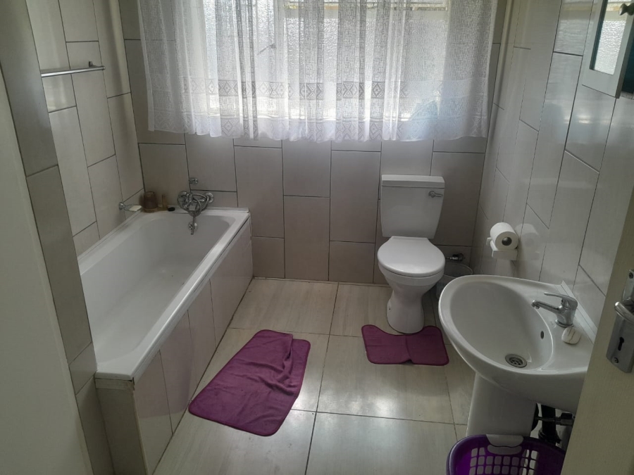 4 Bedroom Property for Sale in Oos Einde North West